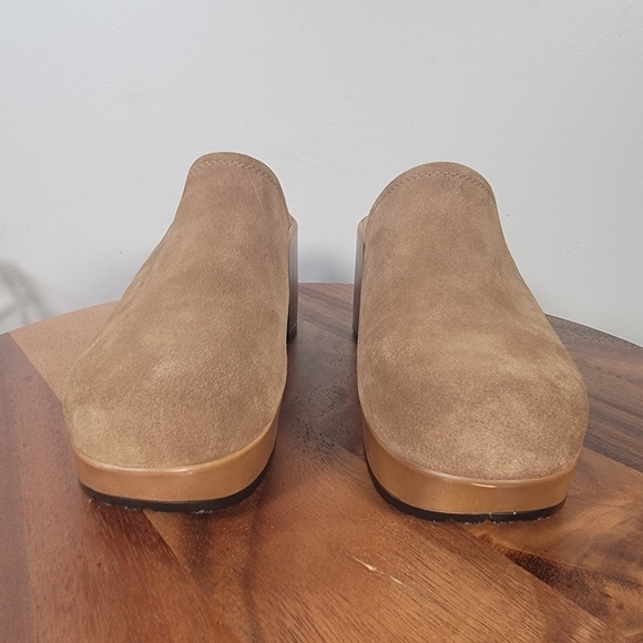 Crown Vintage Tan Suede Women's Mules Size 10 Booties Heels Boho Neutral - Picture 3 of 16